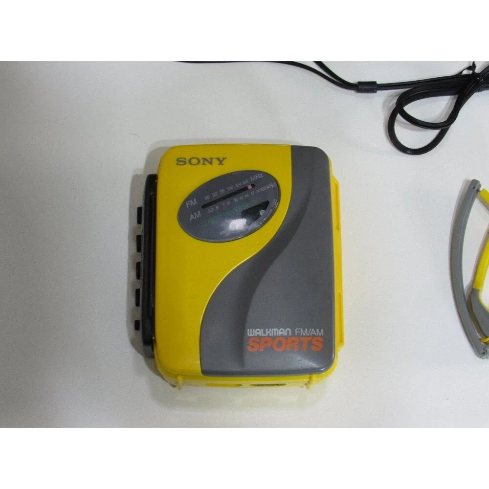 Sony Walkman WM-SXF32 Yellow Gray Portable AM/FM Cassette Player & Headphones
